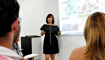 Uma estrutura física que atende a população e possibilita contato direto com clientes e casos reais