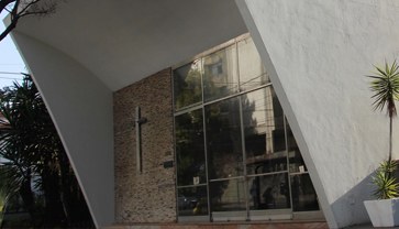 Formação interdenominacional que estimula a reflexão e aborda questões religiosas, culturais e políticas